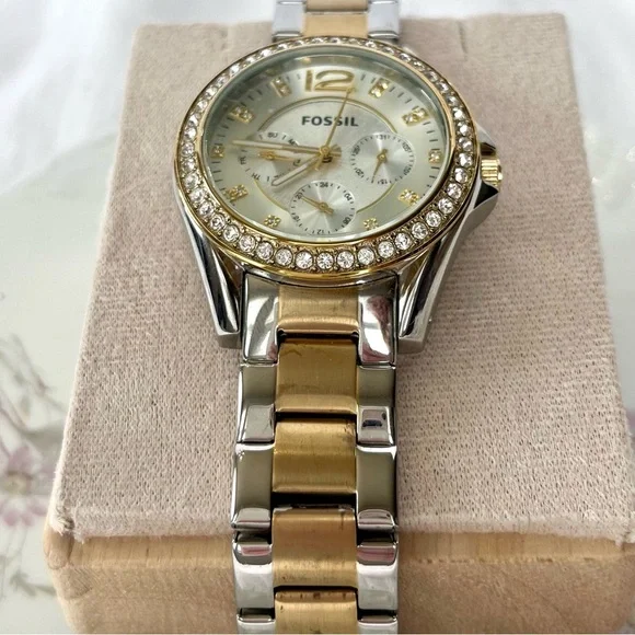 Fossil Riley Women's Watch with Crystal Accents Gold and Silver Toned